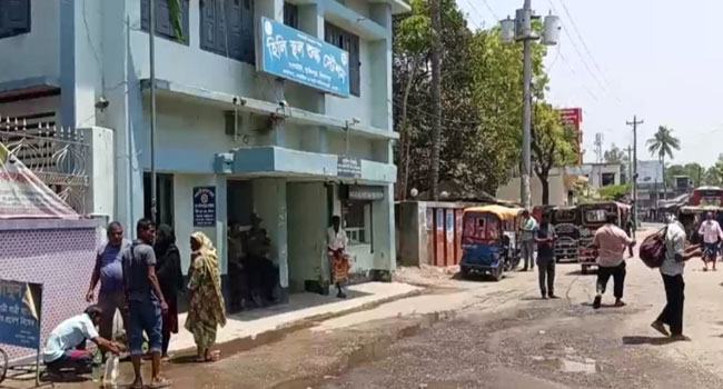 হিলি স্থলবন্দর দিয়ে পণ্য আমদানি-রফতানি বন্ধ