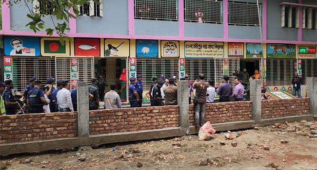 চুয়াডাঙ্গায় নির্বাচনে আটক ৩, প্যানেল চেয়ারম্যানের কারাদণ্ড