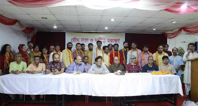 ঢাকা সাব-এডিটরস কাউন্সিলের নবনির্বাচিত কমিটির দায়িত্ব গ্রহণ