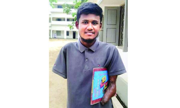 সীতাকুণ্ডে পা দিয়ে লিখে শরিফুলের জিপিএ ৫ লাভ