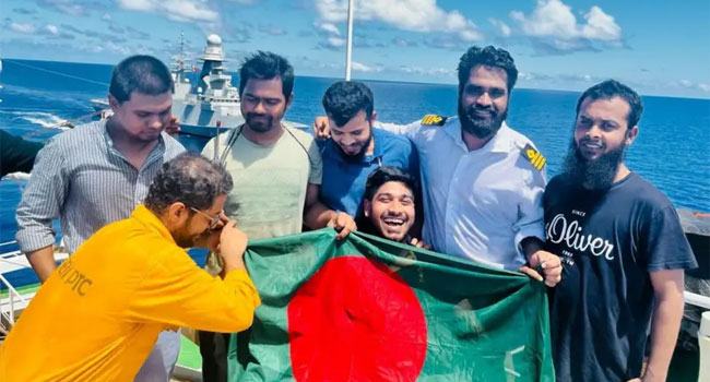 মুক্তির এক মাস পর স্বজনদের দেখা পেতে যাচ্ছেন এমভি আব্দুল্লাহর নাবিকরা