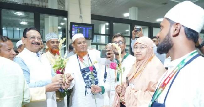 চট্টগ্রাম থেকে বিমানের হজ ফ্লাইট শুরু