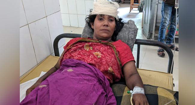 বড়াইগ্রামে বাড়িতে মুরগি যাওয়ায় নারীকে হত্যার চেষ্টা