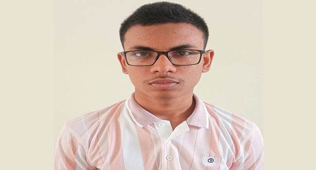 সফল মানুষ হতে চায় চা বিক্রেতার ছেলে শিশির