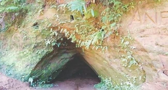 উখিয়ার কানা রাজার গুহায় কী থাকতে পারে