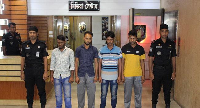 আড়াইহাজারে ডাকাতি করতে গিয়ে গণধর্ষণ, গ্রেফতার ৪