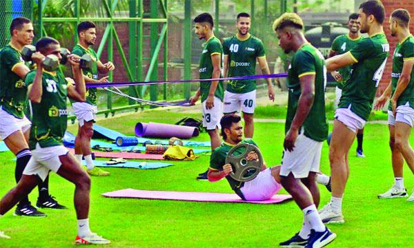 বসুন্ধরার ট্রেবল নাকি মোহামেডানের প্রথম