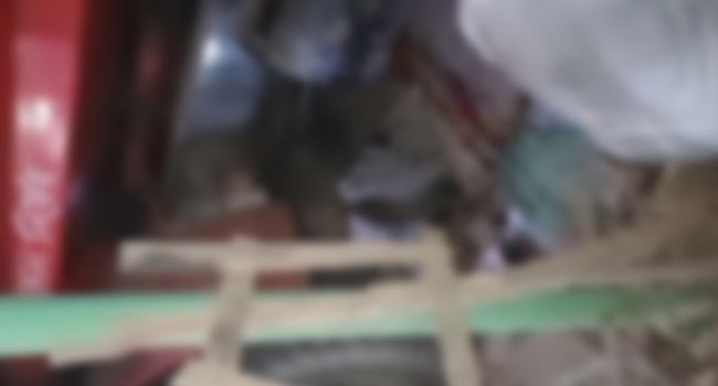 পাবনায় তেলবাহী লরির চাপায় নিহত ২