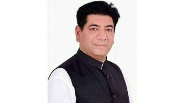 কটিয়াদীতে বাবার আসন পুনরুদ্ধার করলেন ছেলে