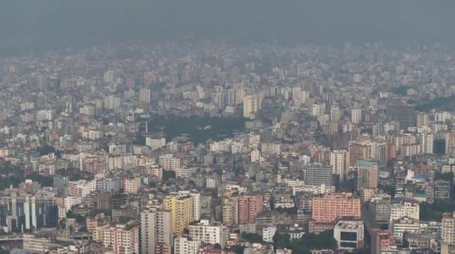 বায়ু দূষণে শীর্ষে ঢাকা