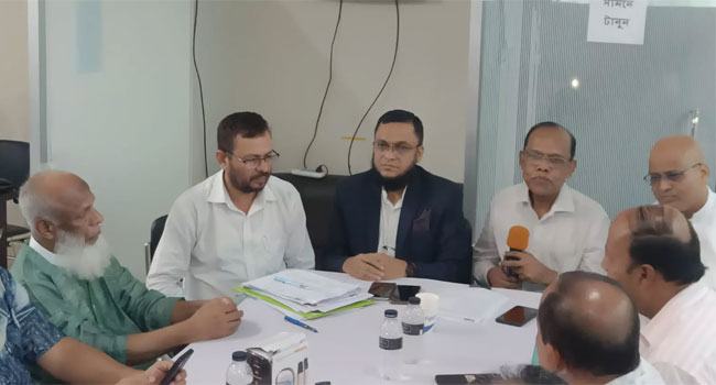সংবাদপত্র টিকিয়ে রাখতে প্রধানমন্ত্রীর হস্তক্ষেপ চাইলেন মালিকরা