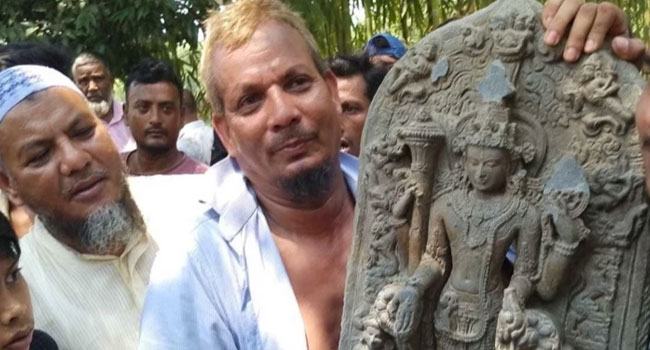 ঠাকুরগাঁওয়ে ৩৪ কেজি ওজনের কষ্টিপাথরের মূর্তি উদ্ধার