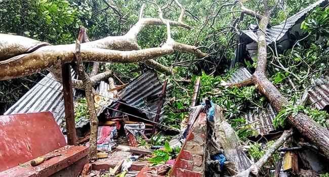 ঘূর্ণিঝড় রেমাল : দুমকিতে শতাধিক বসতঘর বিধ্বস্ত, মৃত্যু ১