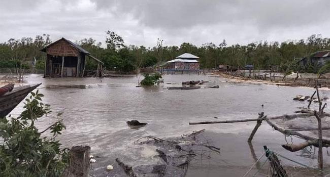 ঘূর্ণিঝড় রেমালের আঘাতে লণ্ডভণ্ড চরফ্যাশনের উপকূলীয় অঞ্চল