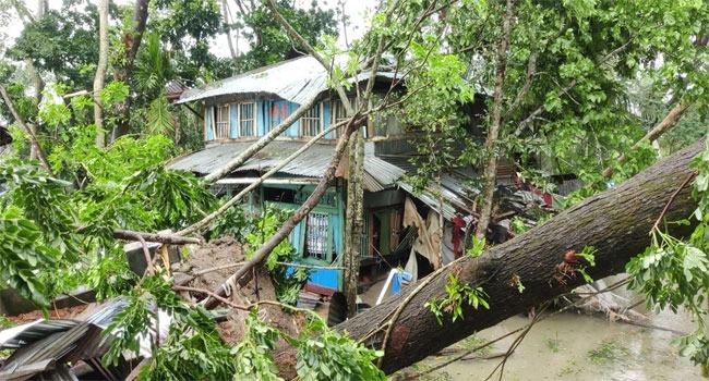 ঘূর্ণিঝড় রেমালের আঘাতে ১৬ জনের মৃত্যু