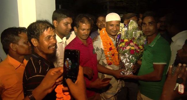 গঙ্গাচড়ায় নানা নাটকীয়তার পর বিএনপি নেতা সুজনকে চেয়ারম্যান ঘোষণা