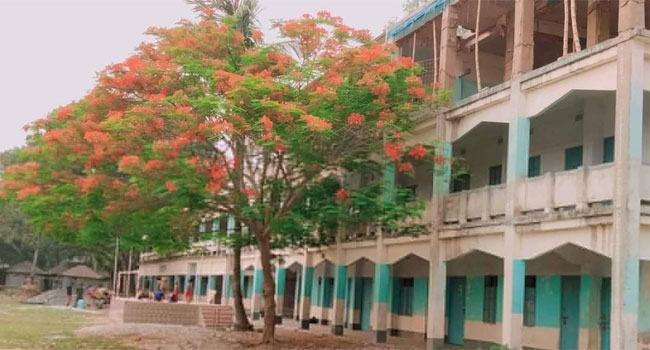তাড়াশে নিয়োগ পরীক্ষা স্থগিত চেয়ে এলাকাবাসীর লিখিত অভিযোগ