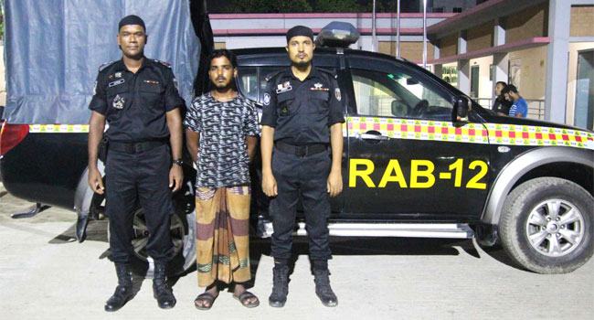 অবশেষে তাড়াশে প্রতিবন্ধী তরুণী ধর্ষণ মামলার আসামি গ্রেফতার