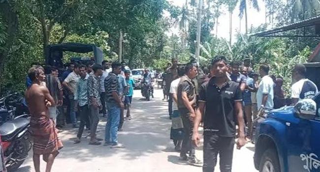 ঝালকাঠিতে জমি-সংক্রান্ত বিরোধের জেরে তরুণকে কুপিয়ে হত্যা