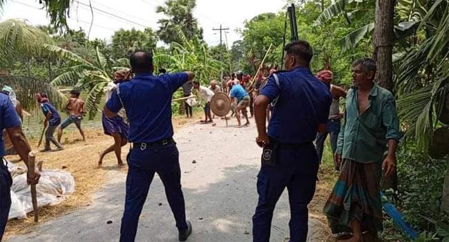 শৈলকুপায় বিজয়ী ও পরাজিত চেয়ারম্যান প্রার্থীর সমর্থকদের সংঘর্ষ, আহত ২৫