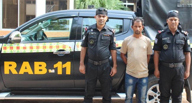 আড়াইহাজারে হত্যা মামলার যাবজ্জীবন আসামি গ্রেফতার