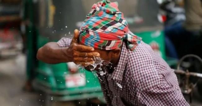 মৃদু তাপপ্রবাহ বইছে ১০ জেলায়