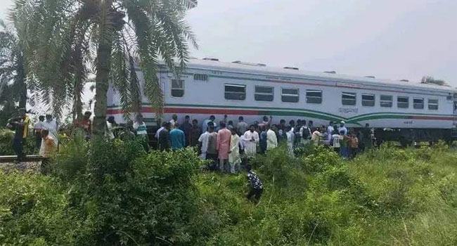 উত্তরবঙ্গের সাথে ৩ ঘণ্টা পর রেল যোগাযোগ সচল