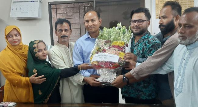চেয়ারম্যান পদে দায়িত্ব পালনে বাধা নেই মনিরুলের
