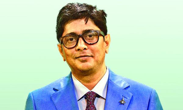 হায়েনা ও মার্শাল ঈগল