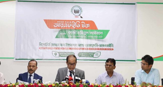 ভারতে গণতন্ত্র পরিপক্ক, বাংলাদেশে নয় : সিইসি