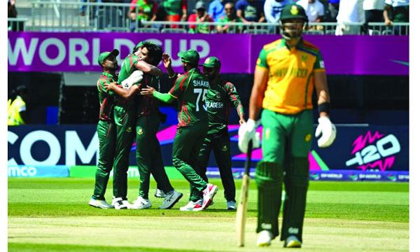 শুরুতেই দাপুটে বাংলাদেশ
