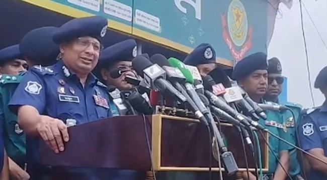 ঈদযাত্রায় মহাসড়কে ফিটনেসবিহীন যান চালালেই ব্যবস্থা : আইজিপি