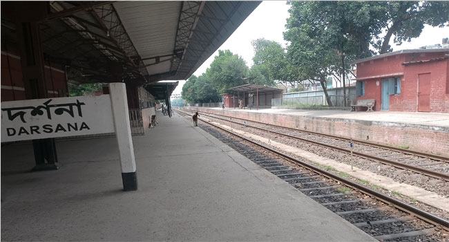 দর্শনা রেলবন্দর ৯ দিন ছুটির কবলে