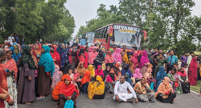 বড়াইগ্রামে ইউপি চেয়ারম্যানের ওপর হামলা, প্রতিবাদে মহাসড়ক অবরোধ