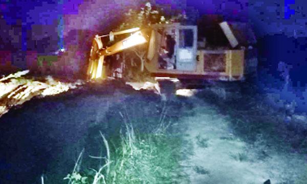 শ্রীনগরে রাতের আঁধারে রাস্তা গায়েব