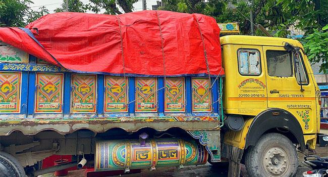 ভারতীয় চোরাই চিনিতে কিশোরগঞ্জের বাজার সয়লাব