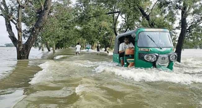 সুনামগঞ্জে বন্যায় জনজীবন বিপর্যস্ত