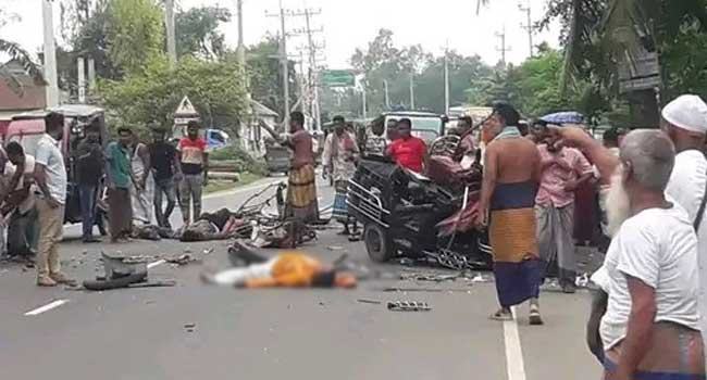 মধুপুর প্রাইভেটকার-মাহিন্দ্রার সংঘর্ষে নিহত ২