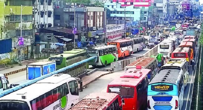 ঢাকায় ফিরতেও নানা ঝক্কি ঝামেলা