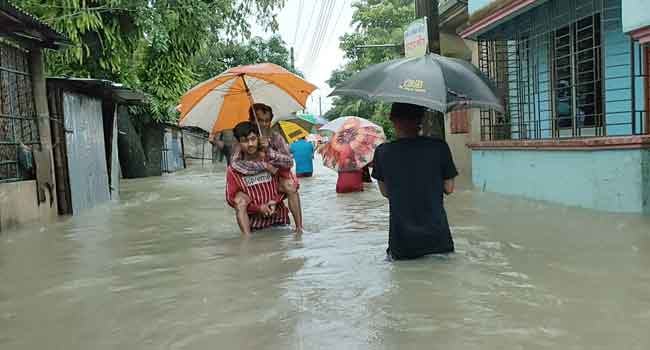 সিলেটে বন্যাদুর্গতদের সাহায্যার্থে ইবনে সিনা’র ত্রাণ কমিটি গঠন