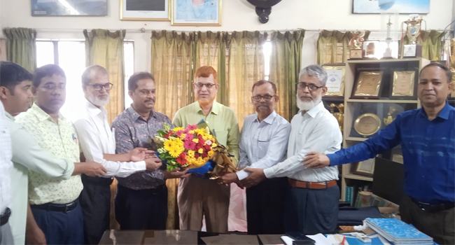 সাভার মডেল কলেজে নতুন অধ্যক্ষের যোগদান