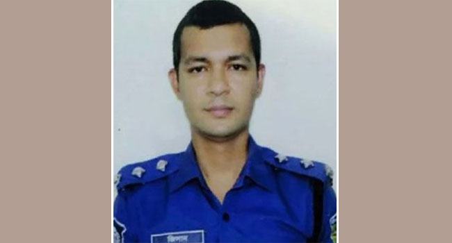 আছাদুজ্জামান মিয়ার তথ্য প্রকাশ : এডিসি জিসানুল হক বরখাস্ত
