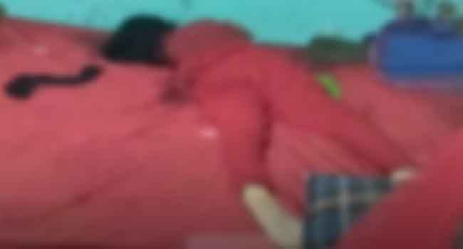 প্রেমে রাজি না হওয়ায় গৃহবধূকে গলাকেটে হত্যা