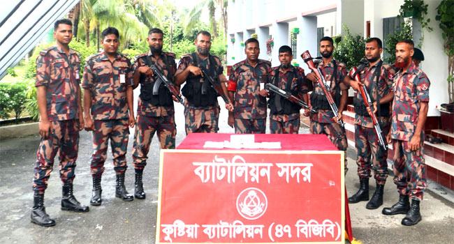 কুষ্টিয়ায় হিরোইন উদ্ধার করেছে বিজিবি
