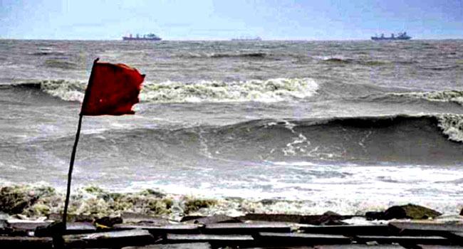 লঘুচাপের প্রভাবে সমুদ্রবন্দরে ৩ নম্বর স্থানীয় সতর্ক সংকেত