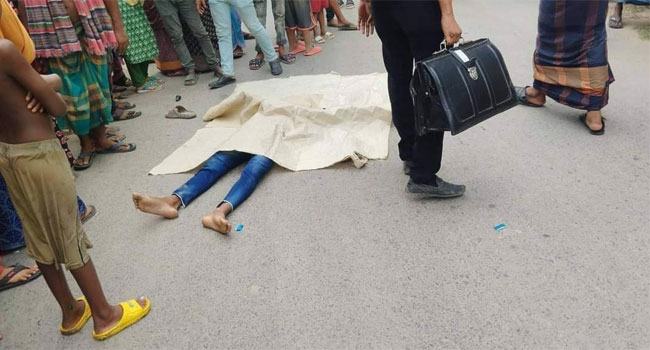 আলমডাঙ্গায় ট্রাক্টরচাপায় দশম শ্রেণির ছাত্র নিহত