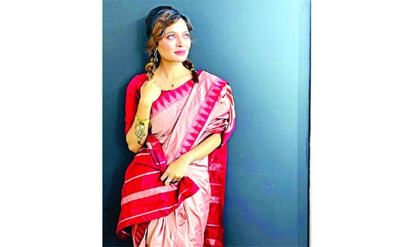 এবার গীতা দত্তের গান গাইলেন মৌমিতা