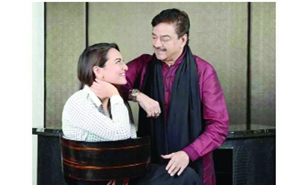 বাবা অসুস্থ, হাসপাতালে গিয়ে বদনামের ভাগীদার সোনাক্ষী