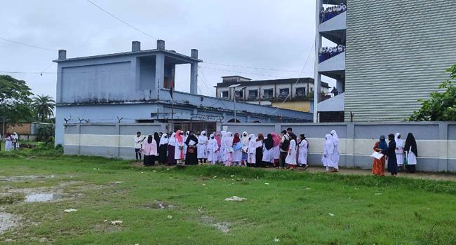 ফেনীর দুই উপজেলায় আজকের এইচএসসি পরীক্ষা স্থগিত