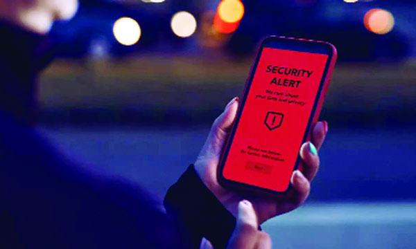 অ্যান্ড্রয়েডের নিরাপত্তা কাঠামোকে ফাঁকি দিয়ে তথ্য চুরি